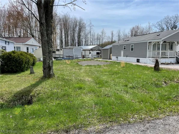 241 Yellowstone St, Andover, OH 44003