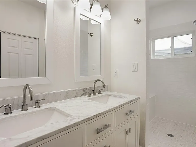 3515 Delhi St — Photo 20