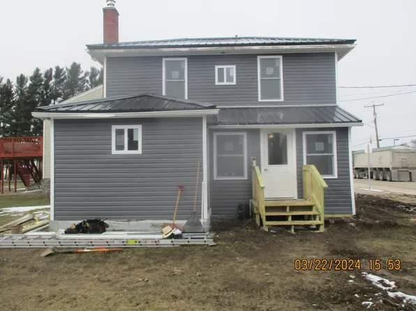 31 River St, Chateaugay, NY 12920