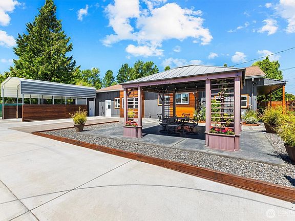 4th image of 3275 Bennett Drive