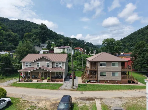 100 Riverside Dr, Delbarton, WV 25670