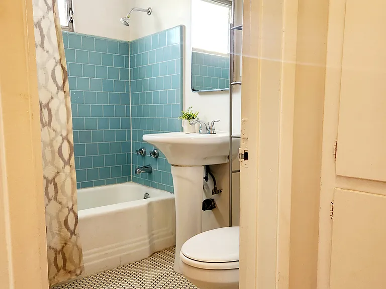 319 N Chevy Chase Dr #G — Photo 9