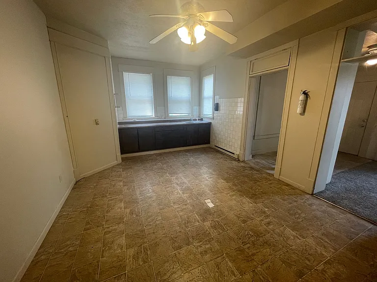 321 Vine St — Photo 20