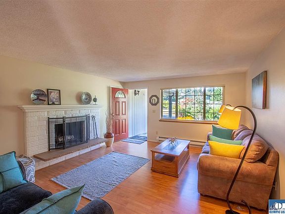 4th image of 3767 Canyon Cir