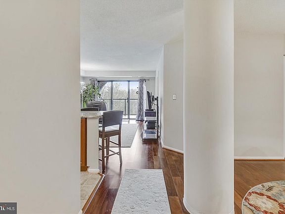 4th image of 2100 Lee Hwy APT 545