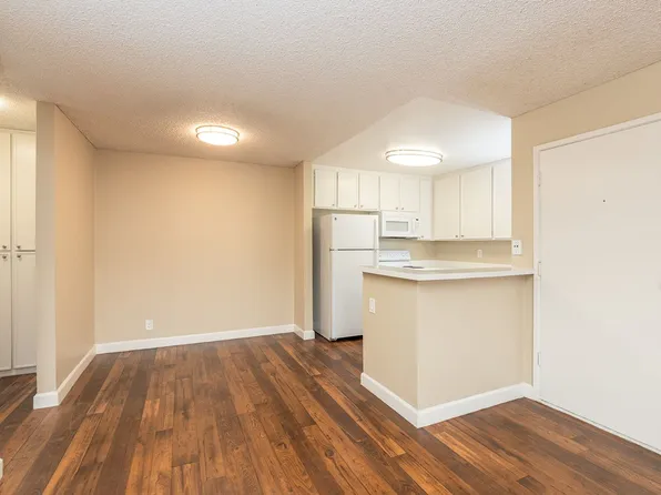 Willow Creek Apartments