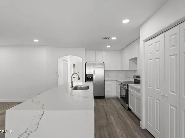 14 N KIMBERLY Drive, Casa Grande, AZ 85122
