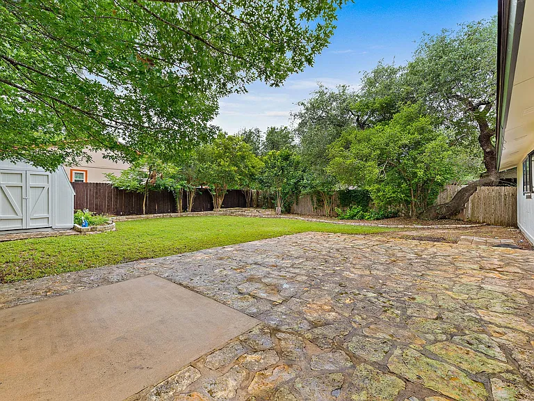 8022 Scotland Yard — Photo 35