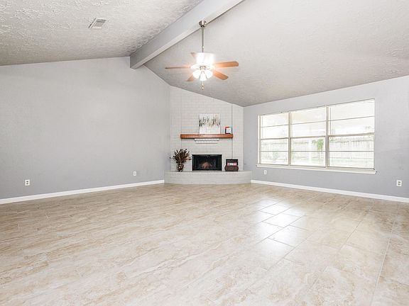 4th image of 20027 Chipplegate Ln