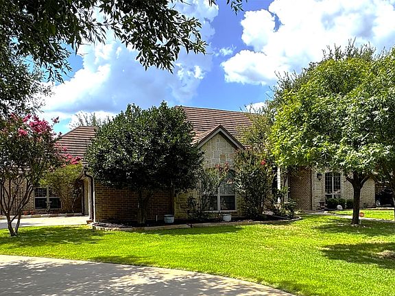 3rd image of 3722 Cove Timber Ave