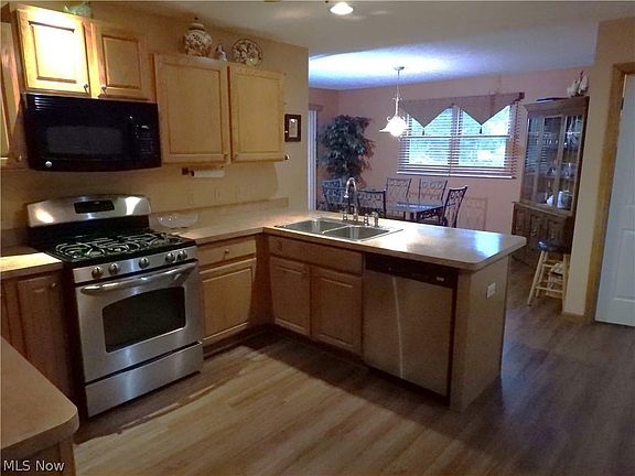 4th image of 6492 Michael Dr