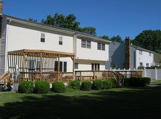 2nd image of 16 Briarwood Dr