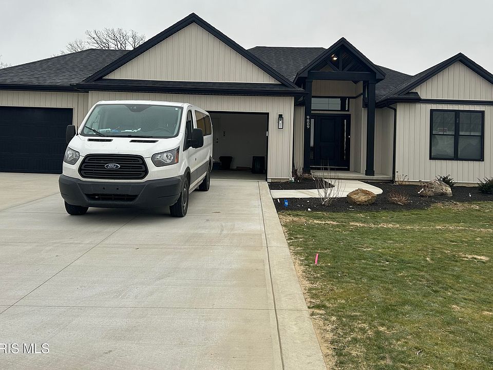 1st image of 9809 Featherwood Ln