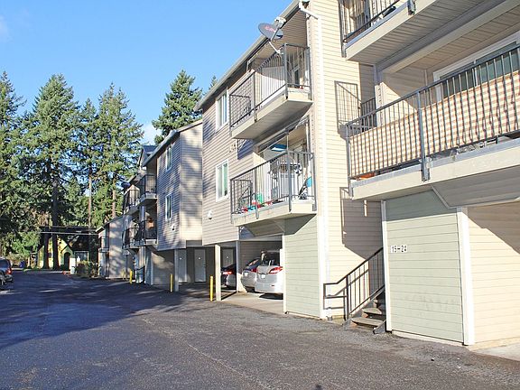 5th image of 11710 SE Powell Blvd #11