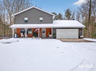 6330 Timberland Dr, Fruitport, MI 49415