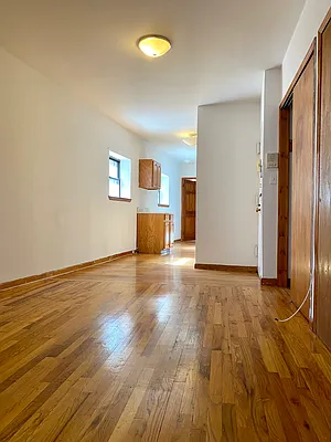 Rented by Paley Management | media 11