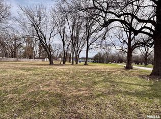 2102 E Black Ave, Springfield, IL 62702