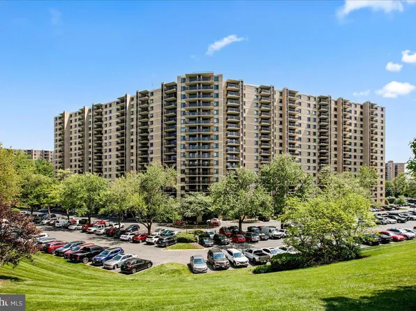 205 Yoakum Pkwy Unit 817, Alexandria, VA 22304