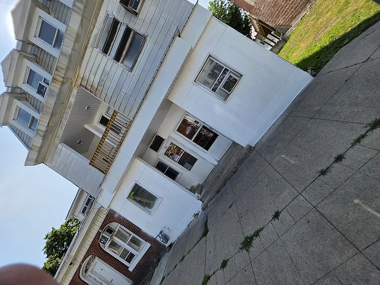 244 S Oak St #1 — Photo 33