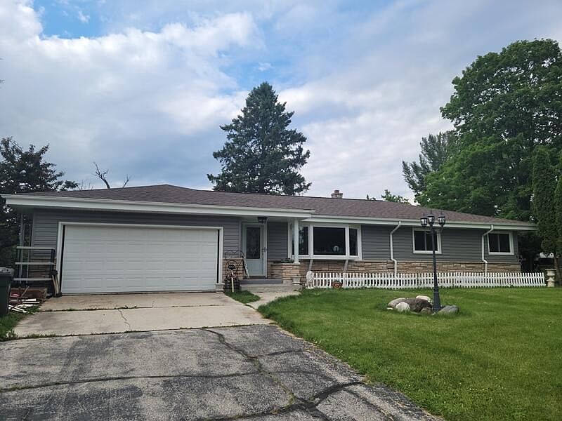 1st image of W5626 Terrace AVENUE