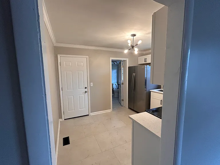 1205 Cline Ave #B — Photo 12