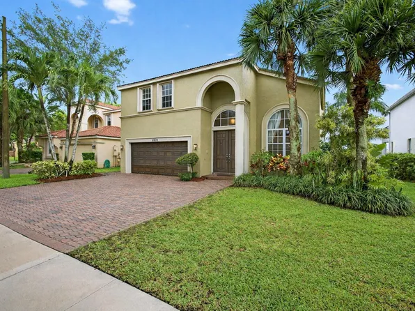 8933 Alexandra Circle, Wellington, FL 33414