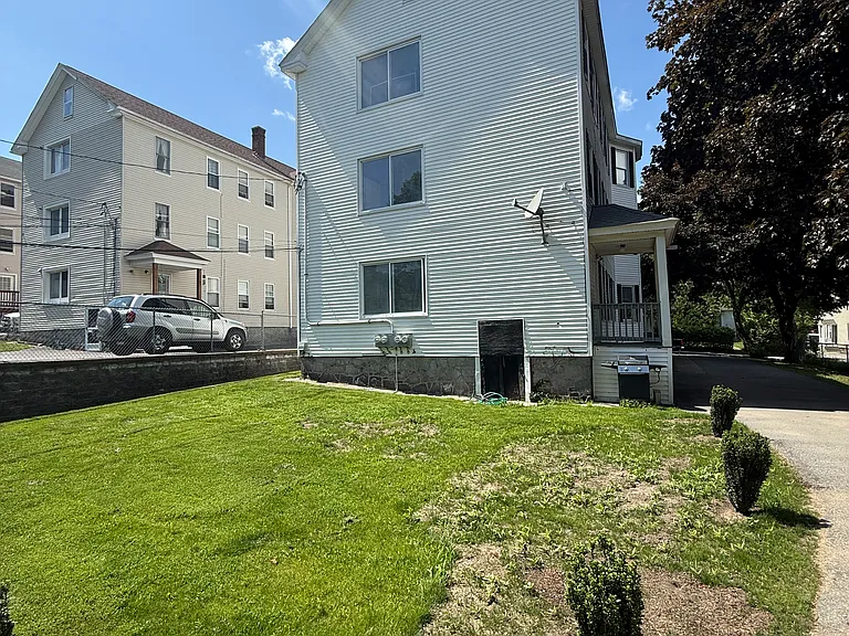 17 Stebbins St #1 — Photo 18