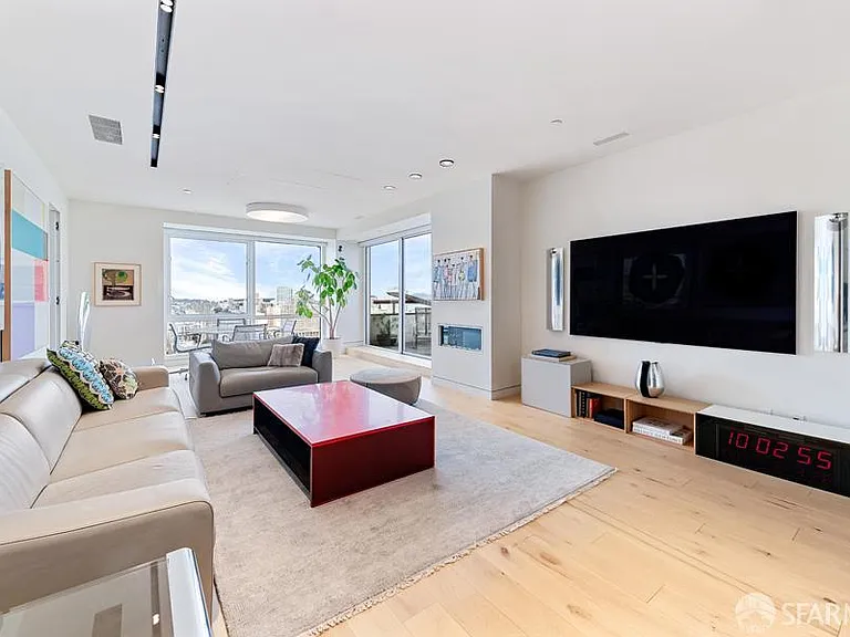 333 Bush St #4006 — Photo 3