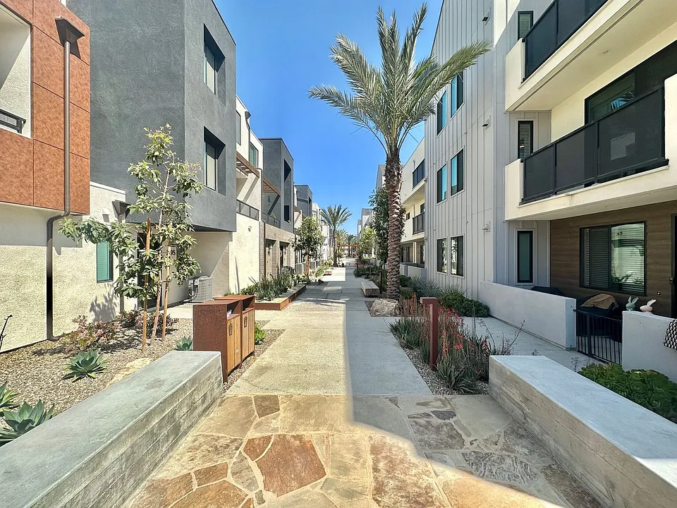 2055 Vela Ln #3220L