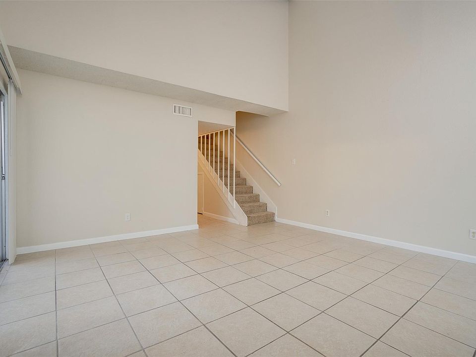 1st image of 2802 Nova Dr