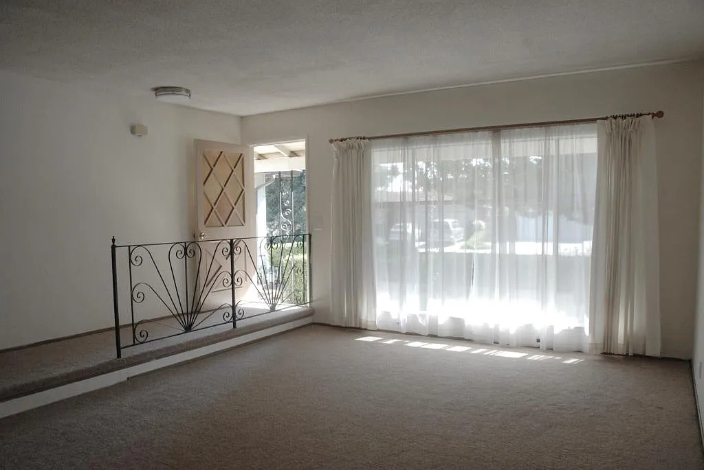 4 bed, 1975 sqft, $5,650 — Photo 3