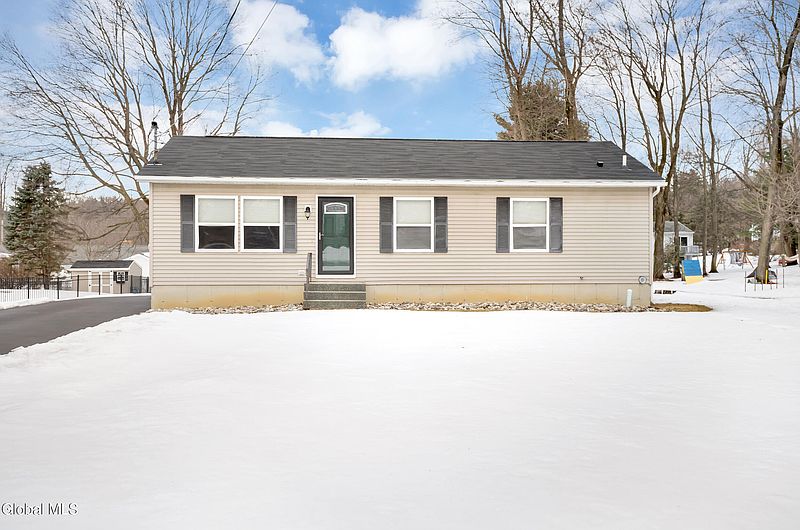 3rd image of 12 Clover Avenue