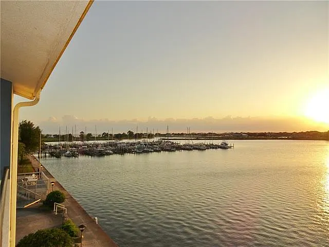 1580 Harbor Dr #321 — Photo 6