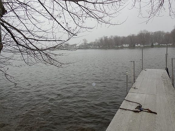 3rd image of 2610 E Skinner Lake Dr N