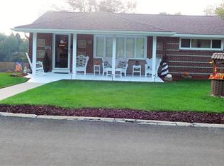 534 Spring Valley Rd, West Mifflin, PA 15122