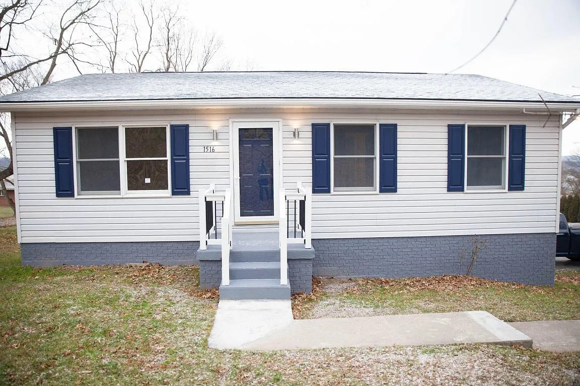1516 Chestnut St photo 1