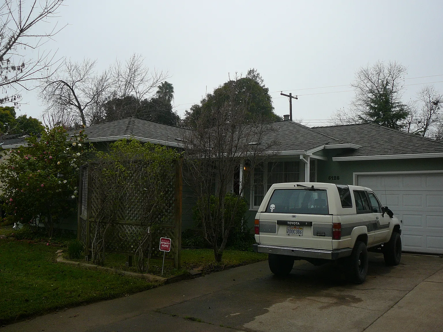 5128 48th St photo 1