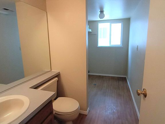 5th image of 8018 Scarborough Dr