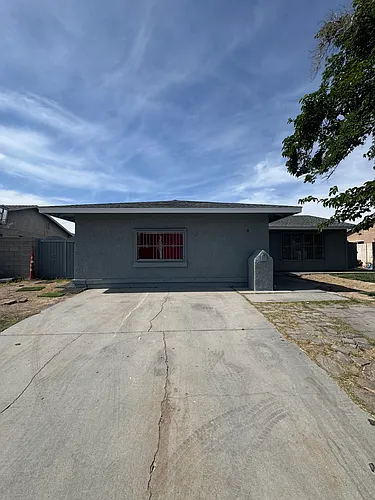 1213 Vaughn St Photo 1