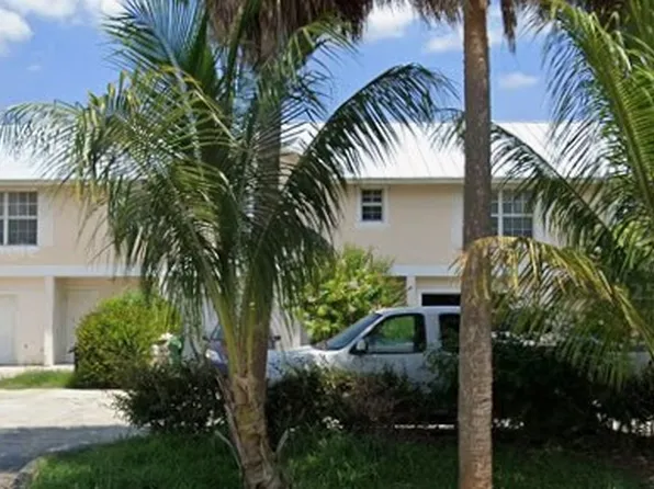 906 SW McDevitt Ave, Port Saint Lucie, FL 34953