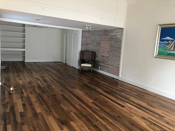 4th image of 322 Margaret St Frnt #