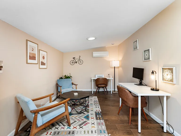 1231 E Diana Ave — Photo 17