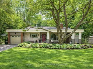 3 Hazelwood Way, Ottawa, ON K2C 3H1