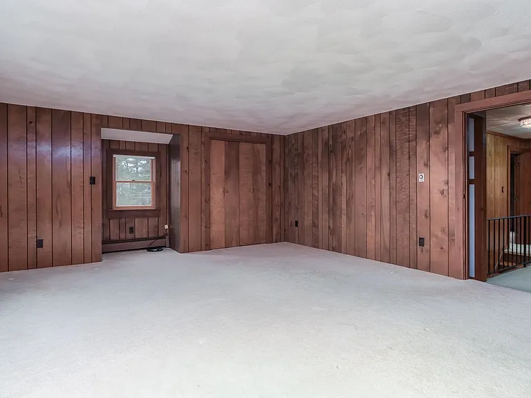 7 Howards Grv — Photo 22