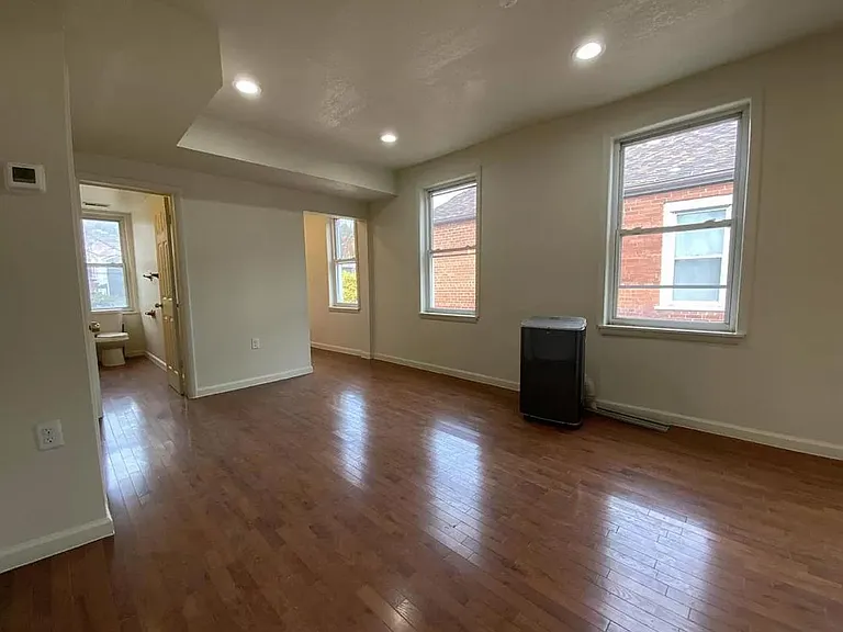 214 W North Ave #3 — Photo 7