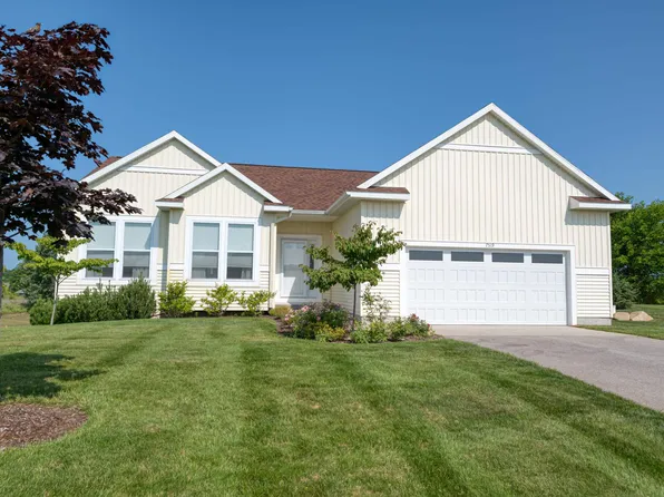 7519 E Meadows Dr, Cedar, MI 49621