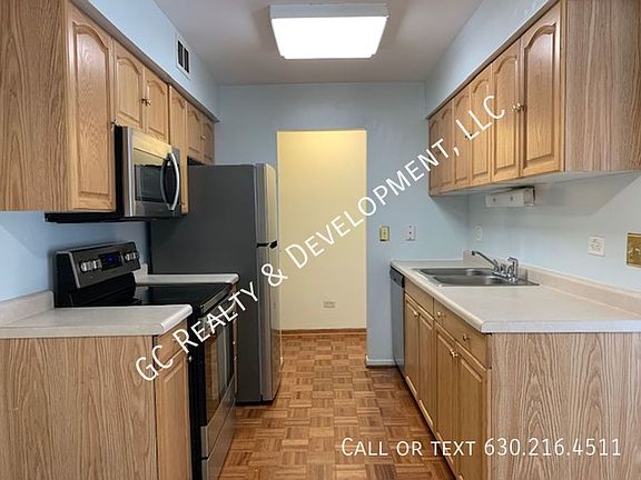 5th image of 905 Buccaneer Dr APT 4