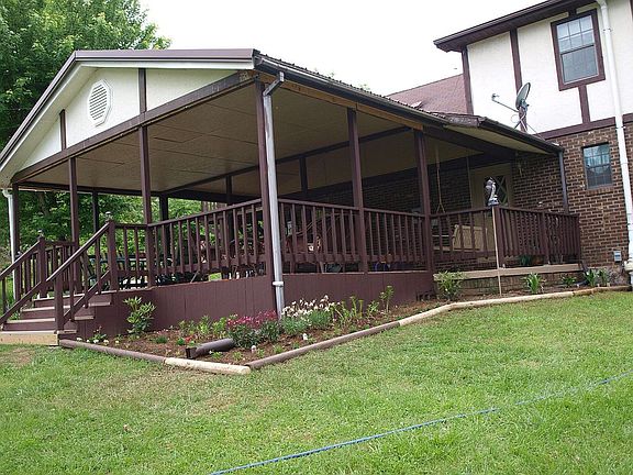 3rd image of 600 Tucker Rd