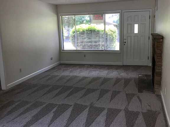 3rd image of 410 NE 66th St