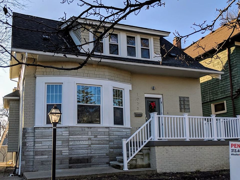 1st image of 1073 Lakepointe St